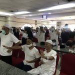 Antisipasi Penyakit Jantung di Tanah Suci, Ratusan Jemaah Mengikuti Senam Haji